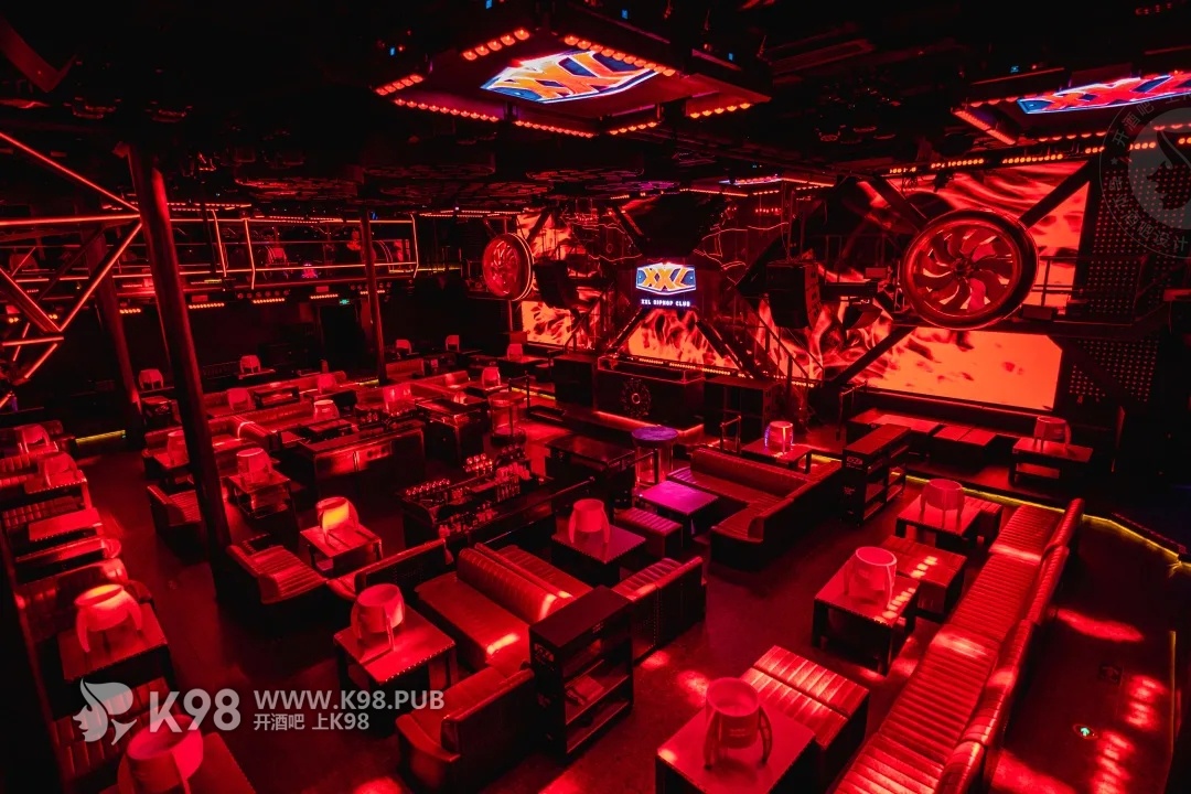 XXL CLUB酒吧设计案例图片-鸟瞰图